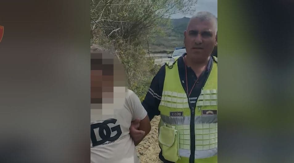 Transportonte emigrantë të paligjshëm, arrestohet 30-vjeçari në Gjirokastër