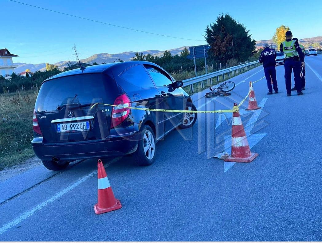Makina përplas biçikletën në Korçë-Pogradec, një i plagosur 