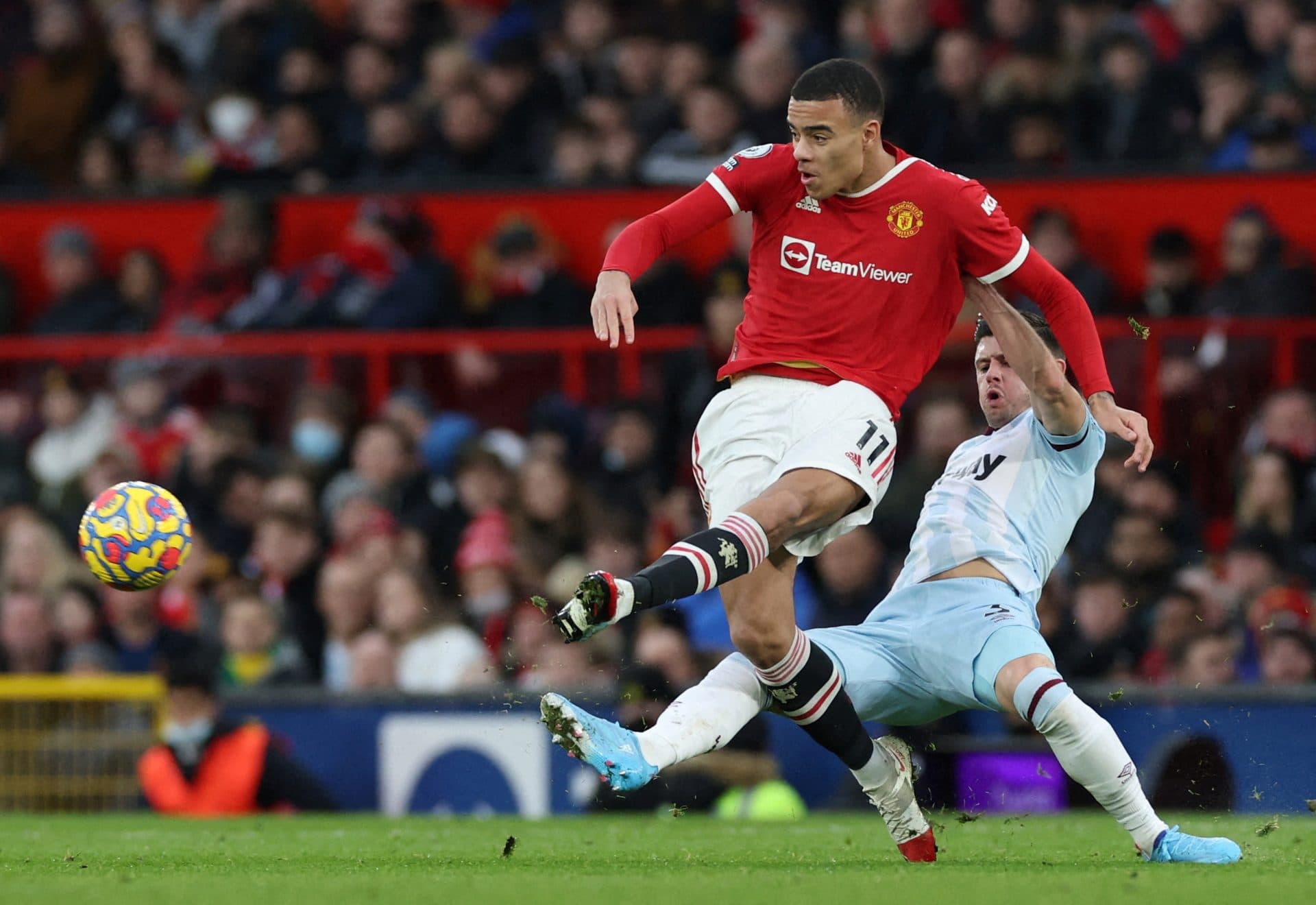 Sulmuesi i Manchester United akuzohet për tentativë përdhunimi