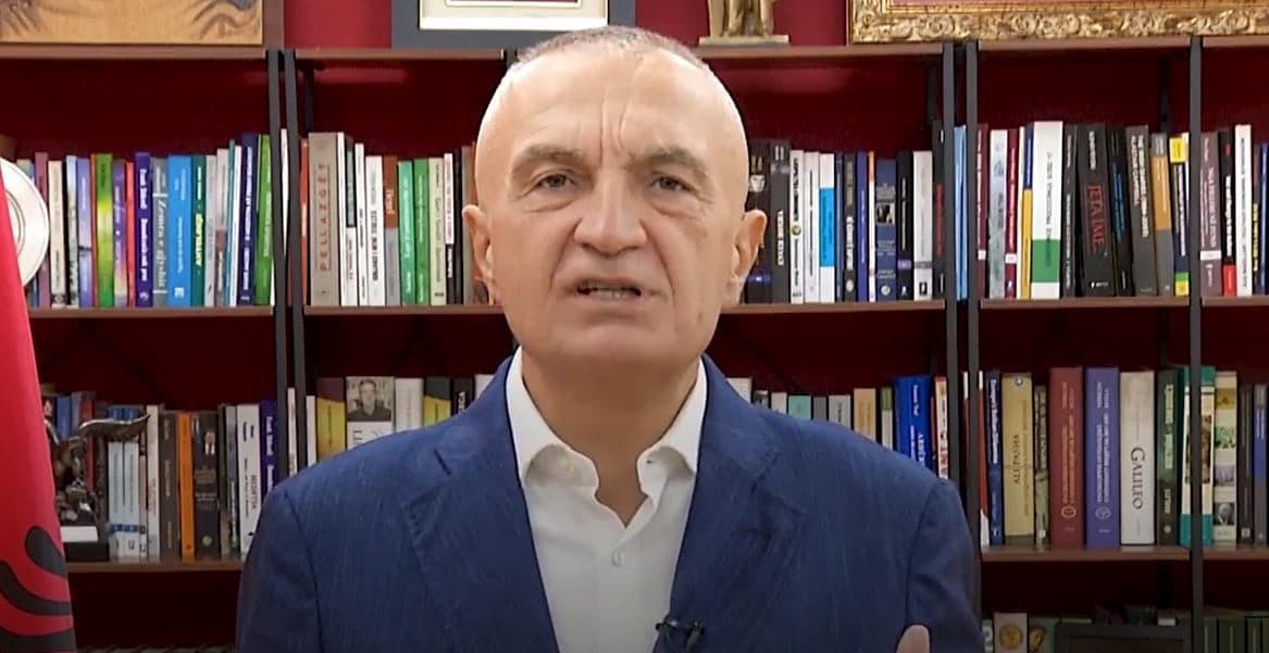 Meta-studentëve: Bashkoni dhe ngrini zërin së bashku me pedagogët