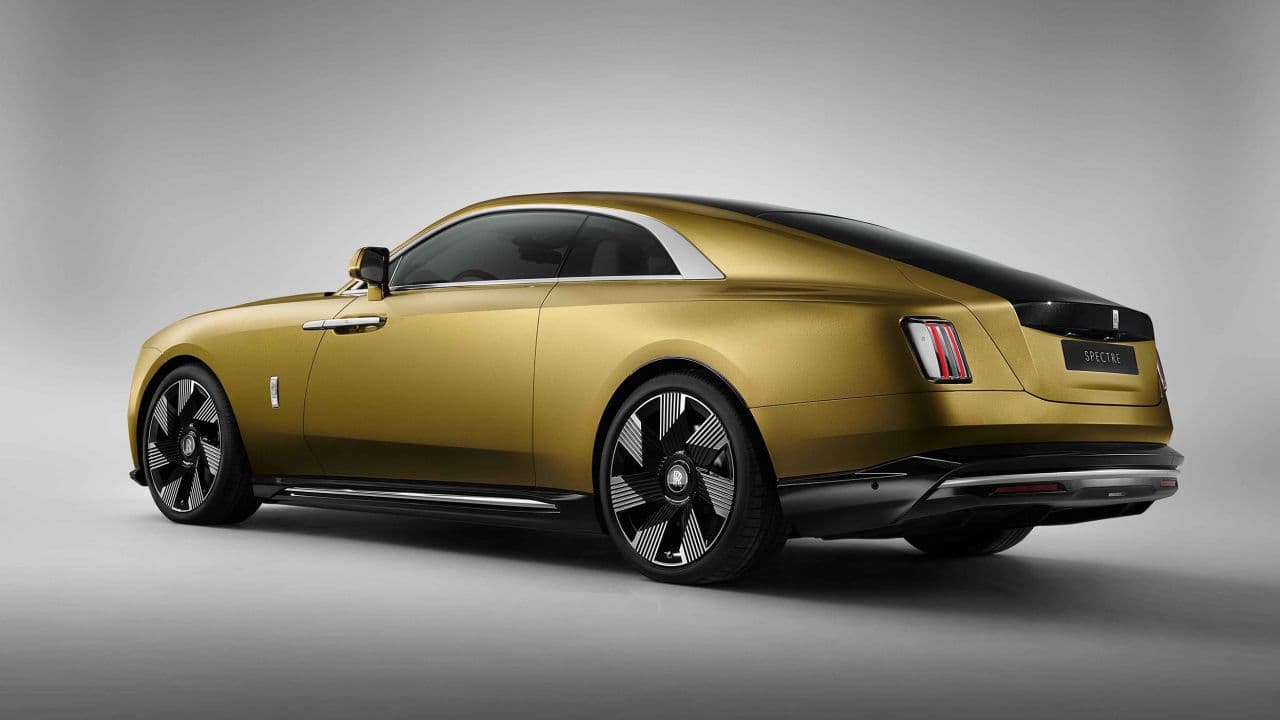 Makina e parë elektrike e Rolls-Royce me dy dyer dhe më e gjatë se një Cadillac Escalade