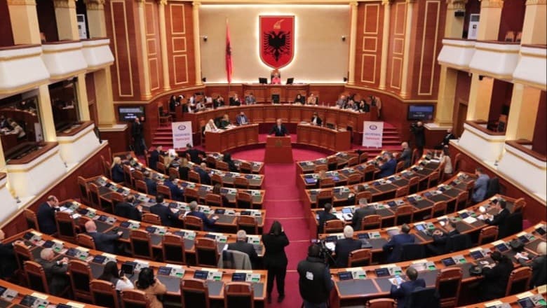 Sot Kuvend/ Debat publik për krizën energjetike