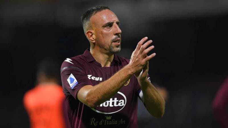 Zyrtare/ Ribery tërhiqet nga futbolli i luajtur