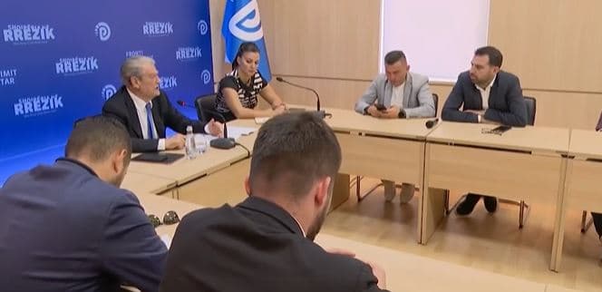 Qeveria në pritje të autopsisë/ Berisha kërkon dorëheqjen e Bledi Çuçit (VIDEO)