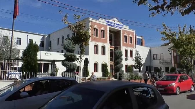 Dëshmia e 3 efektivëve pas pezullimit: 32-vjeçarin e dërguam në spital me shenja jete (VIDEO)