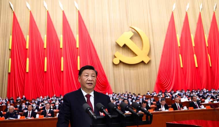 Xi Jinping zgjidhet për herë të tretë në drejtimin e Kinës, forcon më shumë pushtetin 
