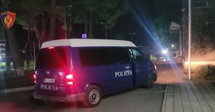 Me drogë dhe thikë me vete, arrestohet 31-vjeçari në Fier