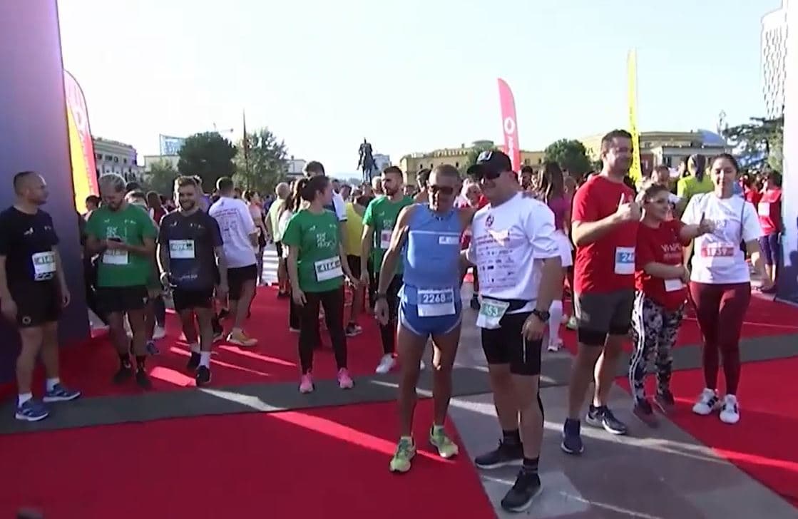 “Maratona e Tiranës”, rreth 2500 garues për disa çmime (VIDEO)