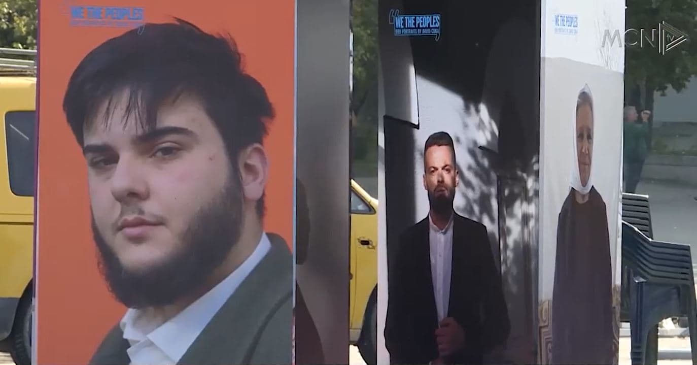 “Ne njerëzit” mbush sheshin “Skënderbej”/ Fotografi David Çuka hap Javën e Kombeve të Bashkuara (VIDEO)