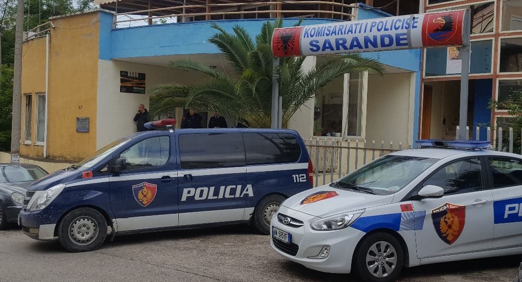 Dhunoi të fejuarën, arrestohet në Sarandë shtetasi finlandez