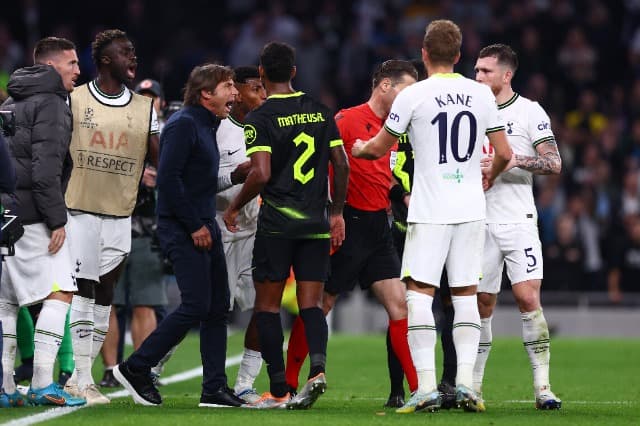 Goli i anuluar në fund, shpërthen Conte: Ta provojnë të njëjtën gjë në një stadium tjetër