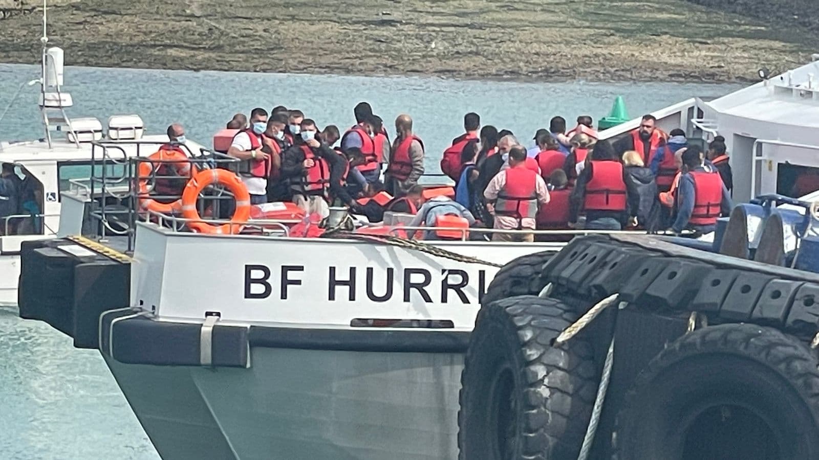 Deputetët britanik të shqetësuar nga rritja e emigrantëve shqiptarë: Azilantët mbahen nga taksapaguesit tanë!