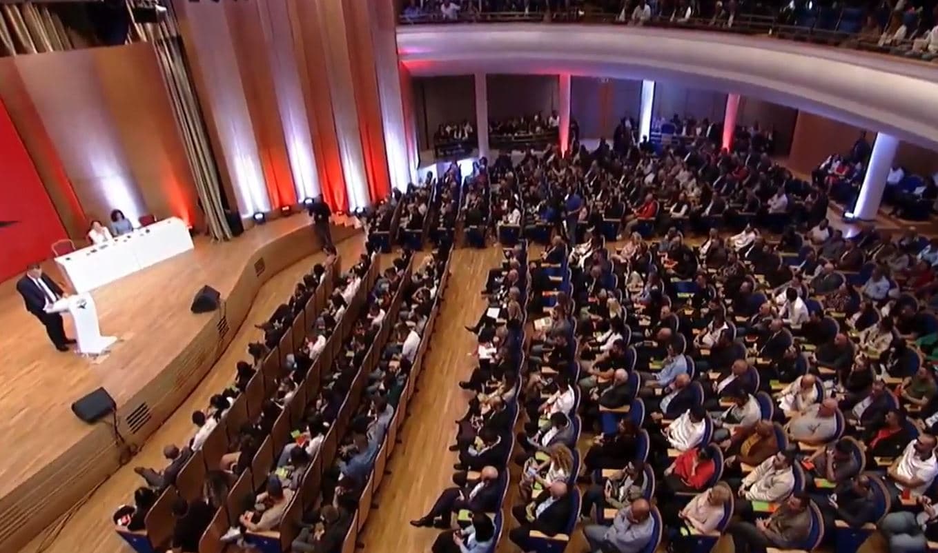 Miratohet rezoluta e PL: Ndryshimet në Kushtetutë duhet të realizohen vetëm përmes Referendumit