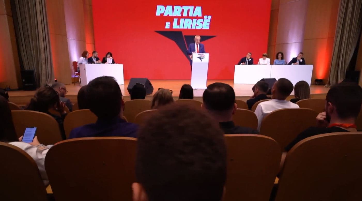 Meta: Mësuesit në Shqipëri, më të keqpaguarit. Rilindja e di se një popull i mirëarsimuar nuk nënshtrohet kurrë 