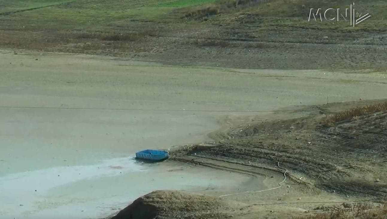 36 liqene në Myzeqe drejt tharjes/ Situata alarmante, tokat bujqësore mbeten pa vaditur (VIDEO)