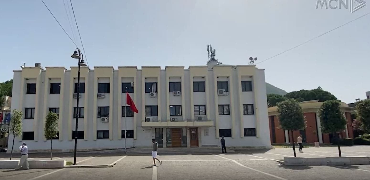 “Arratisen” të dënuarit për tjetërsim pronash në Lezhë (VIDEO)