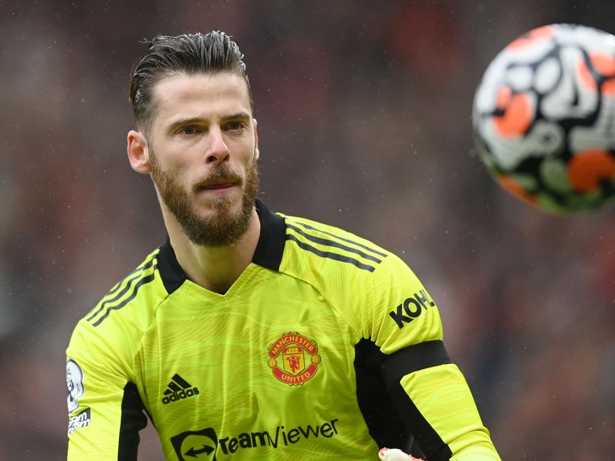 Manchester United shtyn rinovimin me De Gean