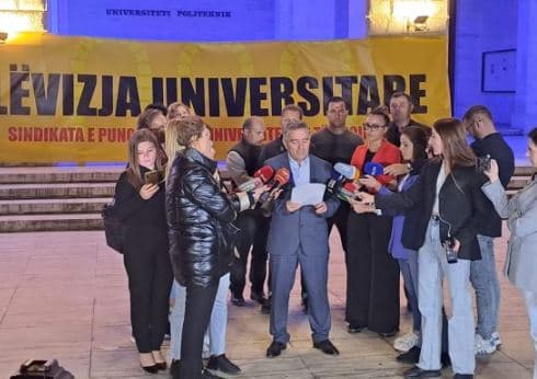 Kovaçi: Ndaloni sulmet ndaj pedagogëve, qëndrojmë deri në fund të kauzës