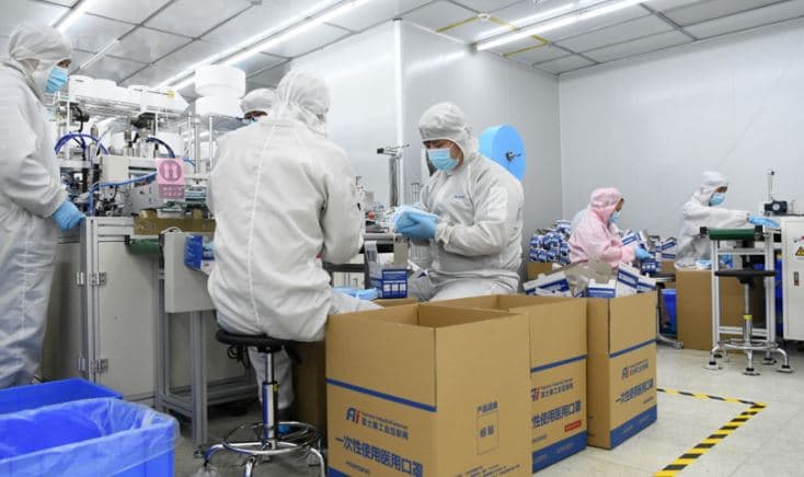 Çfarë ndodh në Foxconn, fabrika e “ferrit” ku montohen iPhone në Kinë