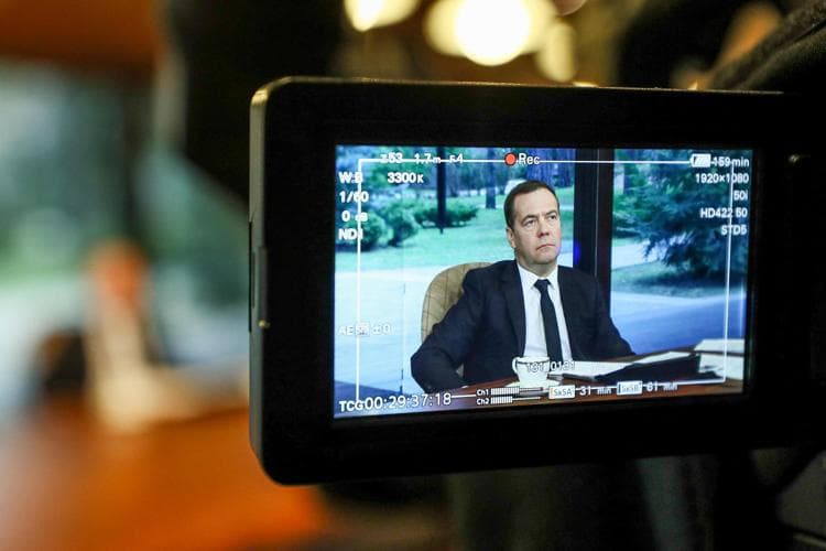 Medvedev: Kemi qëllim të shenjtë, rusët po luftojnë kundër një tufe të çmendur narkomanësh 