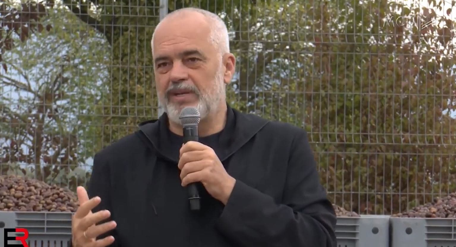 Qeveria, e pafuqishme të ndalojë emigrimin (VIDEO)
