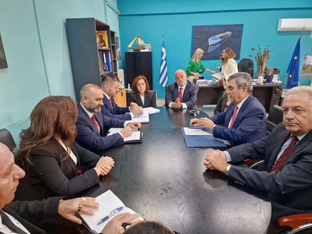 Problematika e shqiptarëve në burgjet greke, çështje diskutimi mes Tiranës dhe Athinës