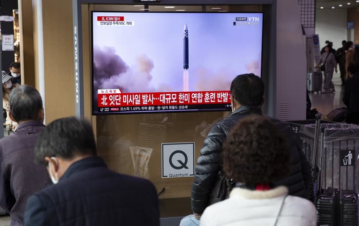 Koreja e Jugut: Koreja e Veriut lëshoi një raketë balistike të paspecifikuar