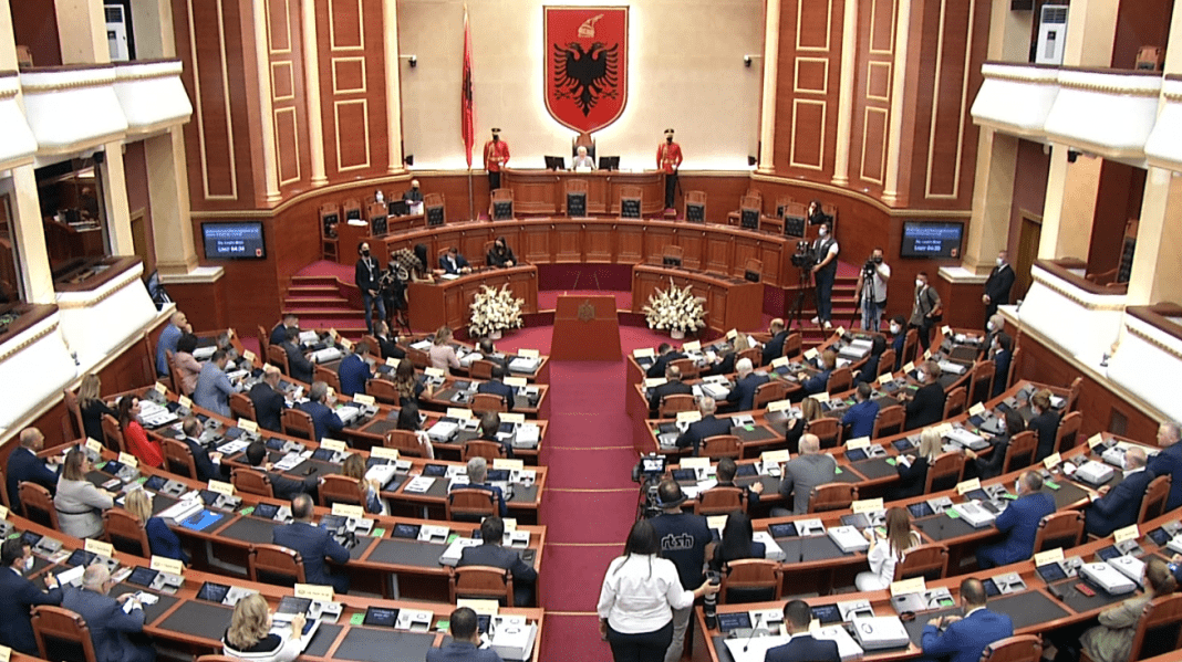  Kuvendi diskuton sot paketën fiskale dhe buxhetin 2023