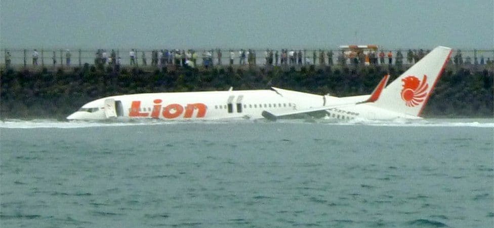 Del raporti mbi avionin e rrëzuar në Indonezi: 65 herë i njëjti defekt