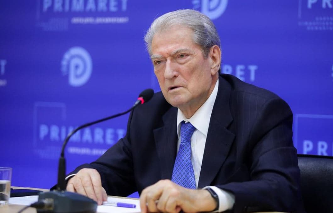 Berisha: Rama po shkatërron portin shekullor, transporti tani do bëhet nga Mali i Zi dhe Greqia