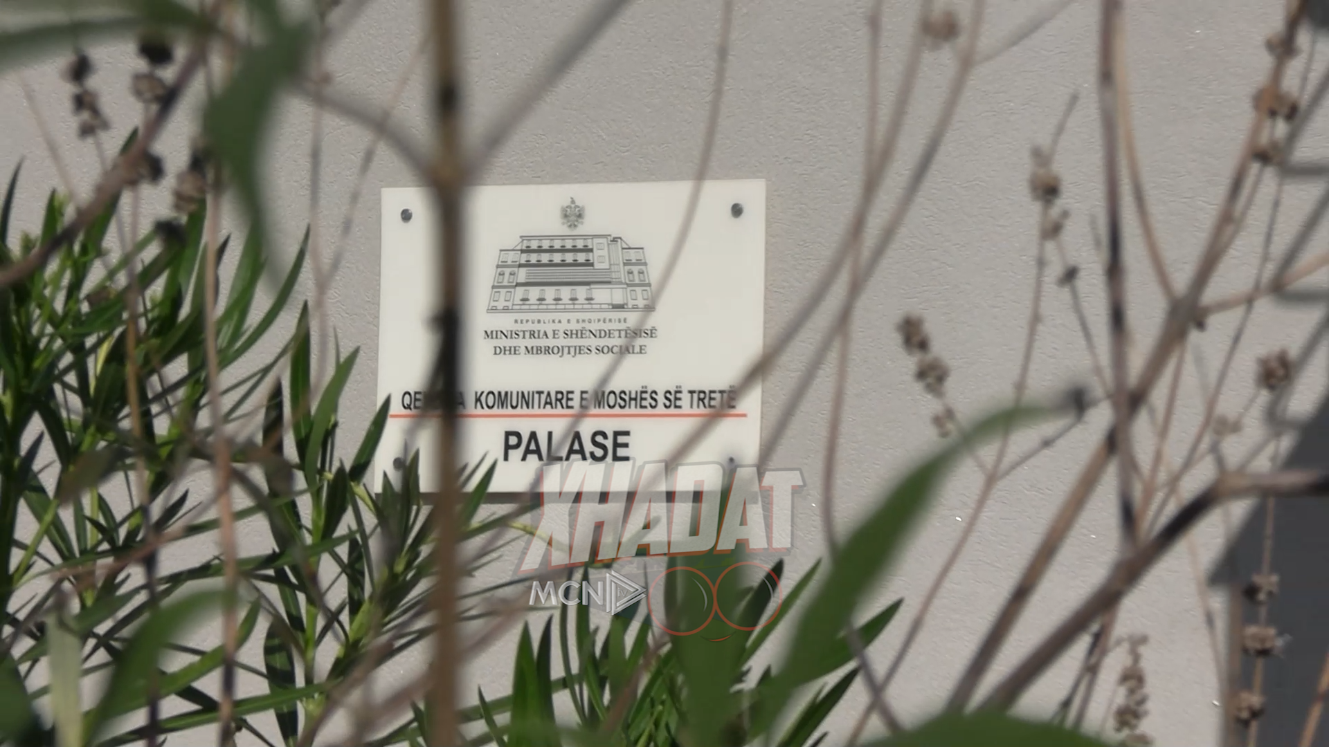 Xhadat/ A u shfrytëzua Qendra Komunitare e Moshës se Tretë Palasë, për të pushuar policët? (VIDEO)