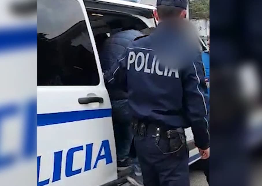 Emrat/ Dhunuan ish-shefin e komisariatit në Dibër, nis hetimi për dy persona