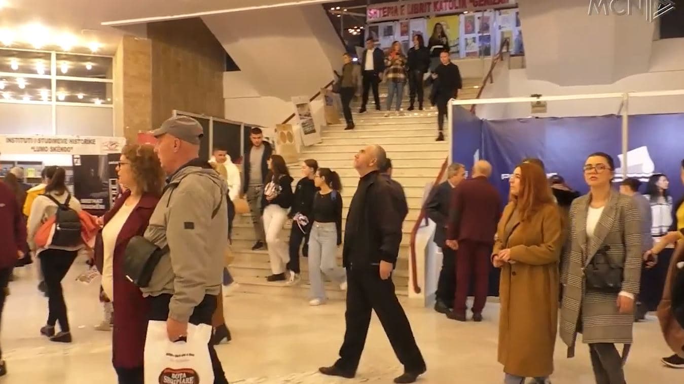 Në stendat e panairit, interes për librat që çojnë drejt suksesit (VIDEO)