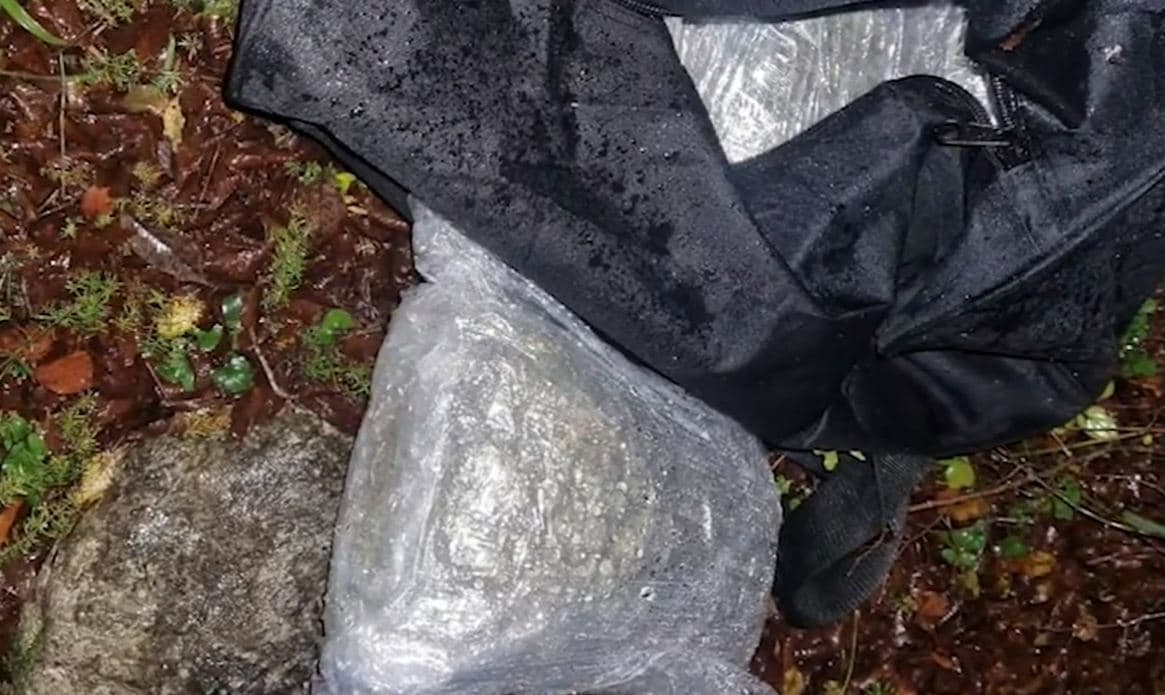 Tentuan të trafikonin kanabis në Mal të Zi, 3 të arrestuar në Shkodër