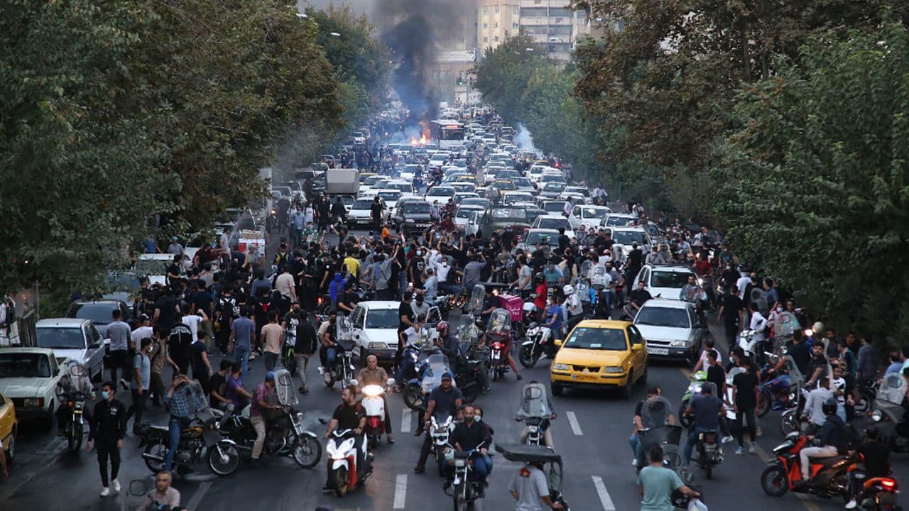 Protestat vazhdojnë në Iran, UNICEF: Vdekjet e fëmijëve duhet të ndalen