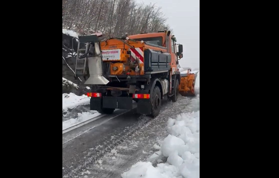 Bie intensiteti i shiut, dëborë në Vermosh e Theth/ ARRSH jep informacion mbi gjendjen e rrugëve