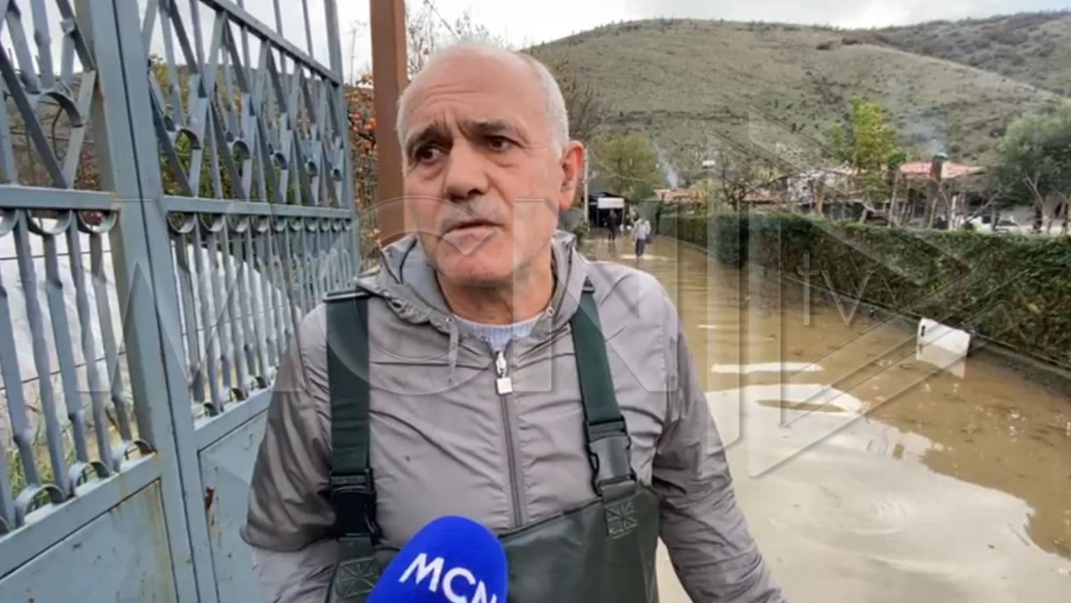 Përmbytjet në Lezhë, banori: Kjo është hera e tretë, po vazhdoi kështu s’më mbetet rrugë tjetër veçse të iki (VIDEO)