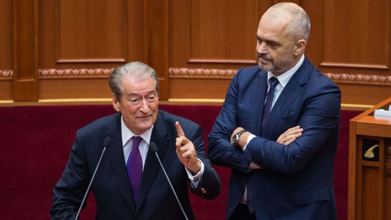 “Shet energji 4 herë më lirë nga sa e blen”, Rama, Berishës: Hajduti bërtet kapeni hajdutin