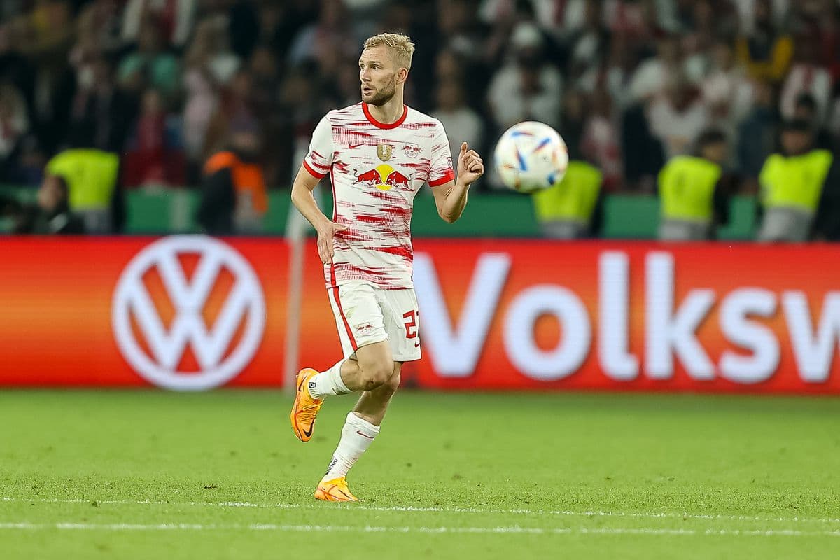 Bayern Munich nis merkaton, arrin marrëveshjen me mesfushorin austriak
