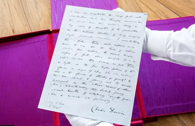 Del në ankand dokumenti me autograf nga Charles Darwin