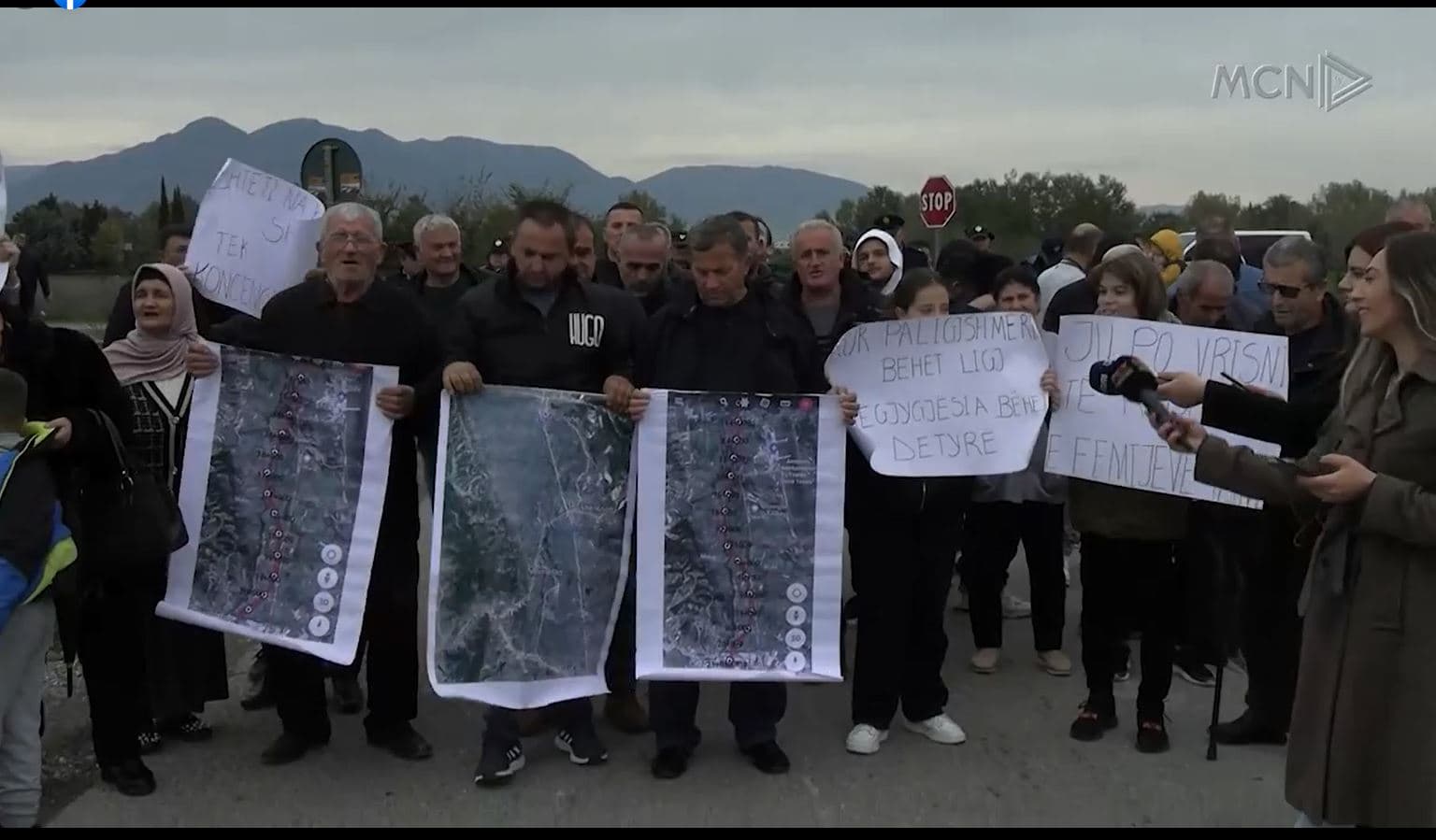 Bllokim punimeve të Thumanë-Kashar/ Banorët tentojnë të bllokojnë rrugën e Rinasit (VIDEO)