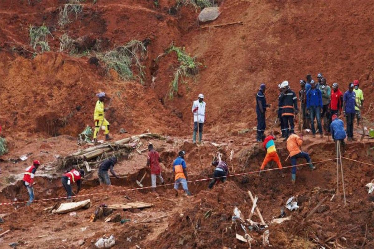 Rrëshqitje dheu gjatë funeralit, 14 të vdekur në Kamerun