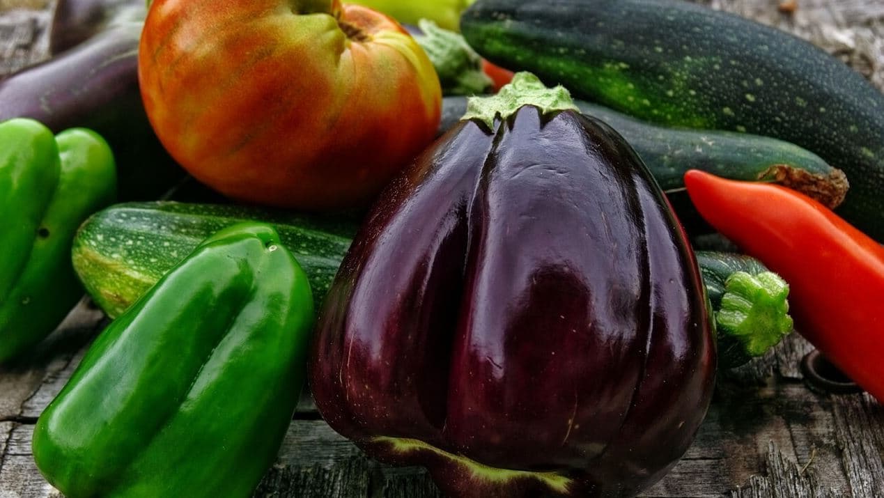 Studimi: Një dietë vegjetariane mund të zvogëlojë rrezikun e kancerit të zorrëve tek burrat