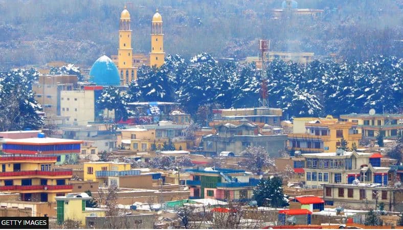 Sulm me bombë në një shkollë në Afganistan, raportohet për viktima dhe të plagosur