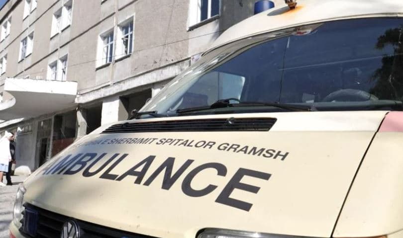 Emri/ Dhunohet në banesën e tij në Gramsh mjeku, prej 3 ditësh i shtruar te Trauma