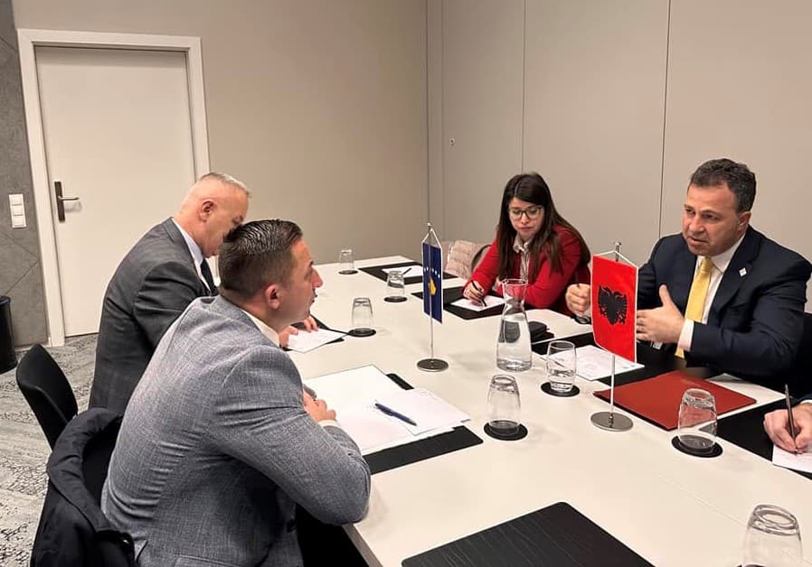  Kosovë-Shqipëri, bashkëpunim në fushën e arsimimit e stërvitjeve të përbashkëta ushtarake