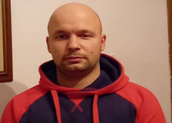 Qëlloi me grusht Berishën/ Agresori 31-vjeçar trajtohej me mjekim (FOTO)