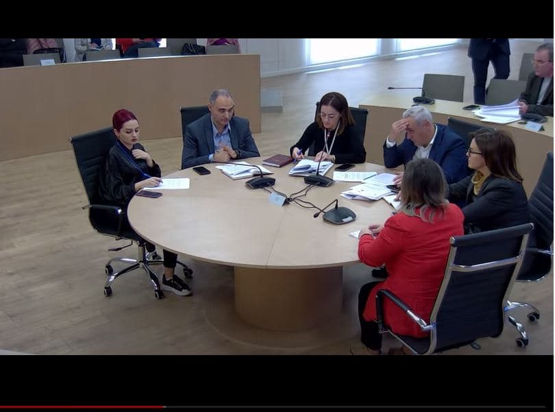  Abuzuan me fondet e fushatës më 25 prill/ Gjobiten 17 subjekte zgjedhore