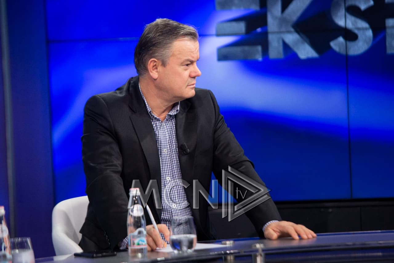 Lesi: Nëse Berishës nuk i kthejnë vulën, protestat do të kenë përballje fizike
