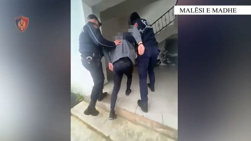 I shpallur në kërkim për vrasje të dyfishtë dy vite më parë, arrestohet 27-vjeçari në Malësinë e Madhe (Video)